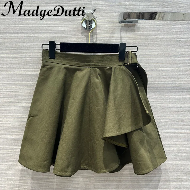 2.28 MadgeDutti Temperament Classic Metal Belt Side Irregular Ruffle Skirt Women
2.28 MadgeDutti Temperament Classic Metal Belt Side Irregular Ruffle Skirt Women