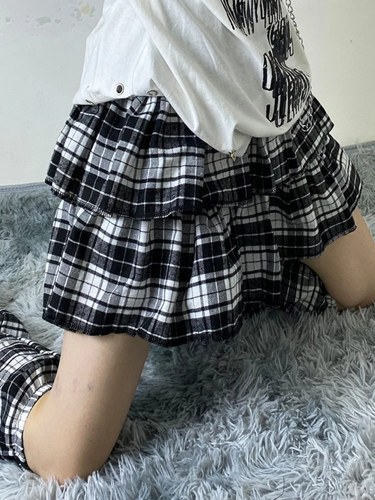 Sifreyr Gothic Women Skirt Harajuku Punk Black White Plaid Short Skirts Double Layer High Waist Cake Mini Skirts School Girls
Sifreyr Gothic Women Skirt Harajuku Punk Black White Plaid Short Skirts Double Layer High Waist Cake Mini Skirts School Girls