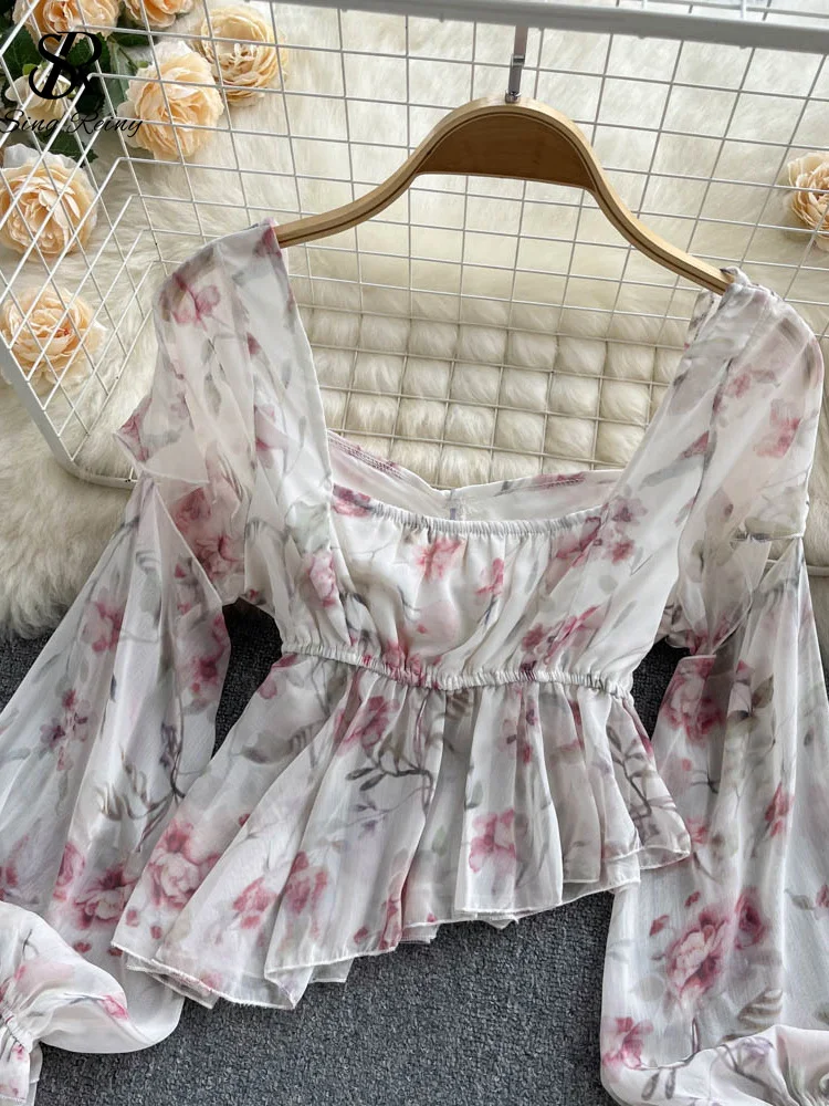 LIRUICHENG Iregular Floral Print Chiffon Blouse Square Collal Flare Sleeve Slim Top Women French Streetwear Folds Short Beach
LIRUICHENG Iregular Floral Print Chiffon Blouse Square Collal Flare Sleeve Slim Top Women French Streetwear Folds Short Beach