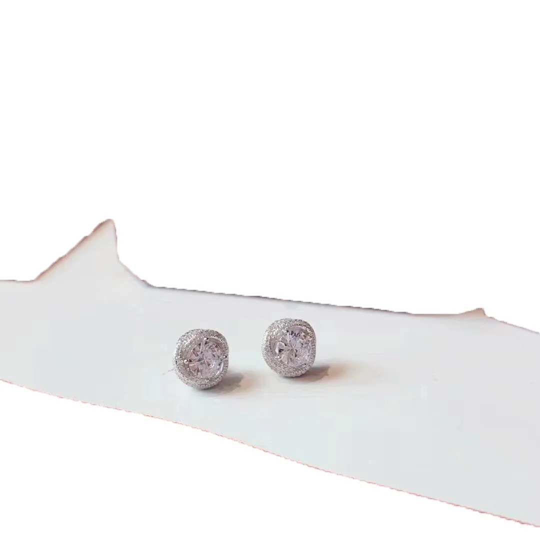 NEW IN2022 Hot Trend Rotary Series Four Claw Earrings Ear Studs Everyday Wear Versatile Jewelry Atmosphere Banquet
NEW IN2022 Hot Trend Rotary Series Four Claw Earrings Ear Studs Everyday Wear Versatile Jewelry Atmosphere Banquet