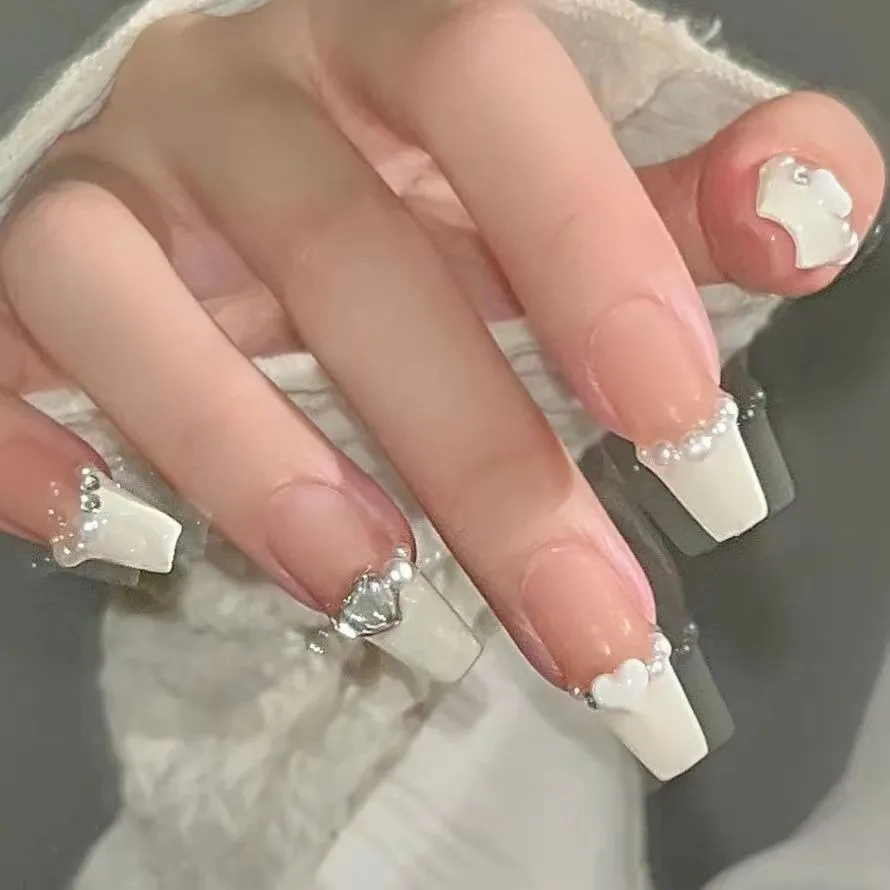 Long and Short Handmade Nails French Heart Pearl Manual False Press on Nail Reusable Full Cover Professional Manicure
Long and Short Handmade Nails French Heart Pearl Manual False Press on Nail Reusable Full Cover Professional Manicure
