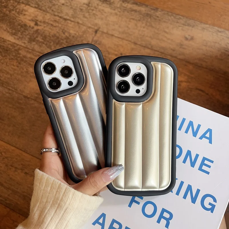 For iPhone 13 Pro Max Case Luxury Stripes The Down Jackcet Gold Puffer Silicone Phone Cover for iPhone 14 Pro Max 11 12 Cases
For iPhone 13 Pro Max Case Luxury Stripes The Down Jackcet Gold Puffer Silicone Phone Cover for iPhone 14 Pro Max 11 12 Cases
