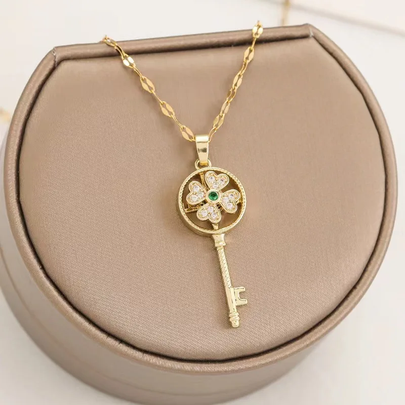 Korean version of love small key rotating titanium steel necklace femininity autumn and winter female short chain pendant jewelr
Korean version of love small key rotating titanium steel necklace femininity autumn and winter female short chain pendant jewelr
