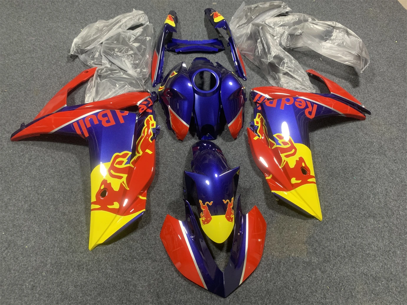 

Motorcycle Whole Body Fairing Suitable for Yamaha R25 15-18 years R3 2015 2016 2017 2018 Deflector hood Blue Red