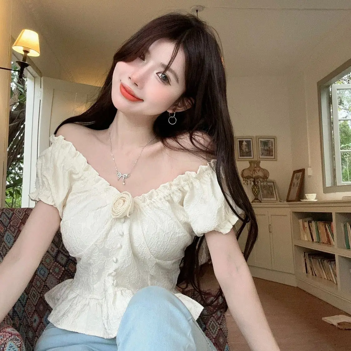 Summer Sweet Three-dimensional Flower V-neck Short Sleeved Shirt for Women Casual Versatile Niche Short Top Blouse Women
Summer Sweet Three-dimensional Flower V-neck Short Sleeved Shirt for Women Casual Versatile Niche Short Top Blouse Women