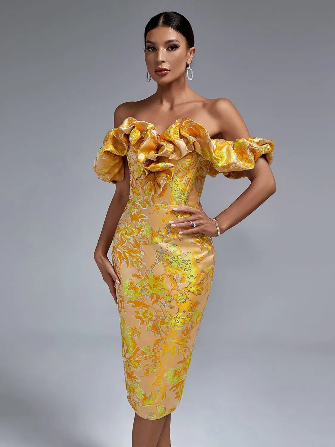 Luxury Party Dress Women Elegant Bodycon Dress Gold Ruffle Midi Sexy Evening Birthday Club Outfit Summer Runway New Fashion
Luxury Party Dress Women Elegant Bodycon Dress Gold Ruffle Midi Sexy Evening Birthday Club Outfit Summer Runway New Fashion