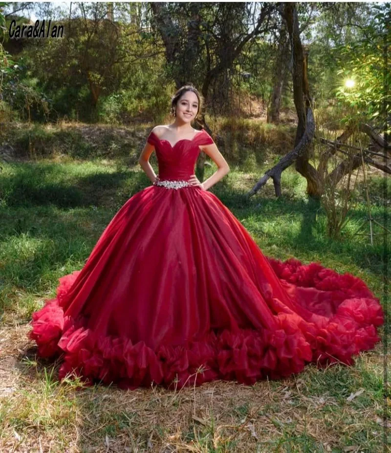 Princess Red Quinceanera Dresses 2022 vestidos de 15 años Off The Shoulder Ruffles Sweet 16 Custom Made XV Prom Gowns
Princess Red Quinceanera Dresses 2022 vestidos de 15 años Off The Shoulder Ruffles Sweet 16 Custom Made XV Prom Gowns