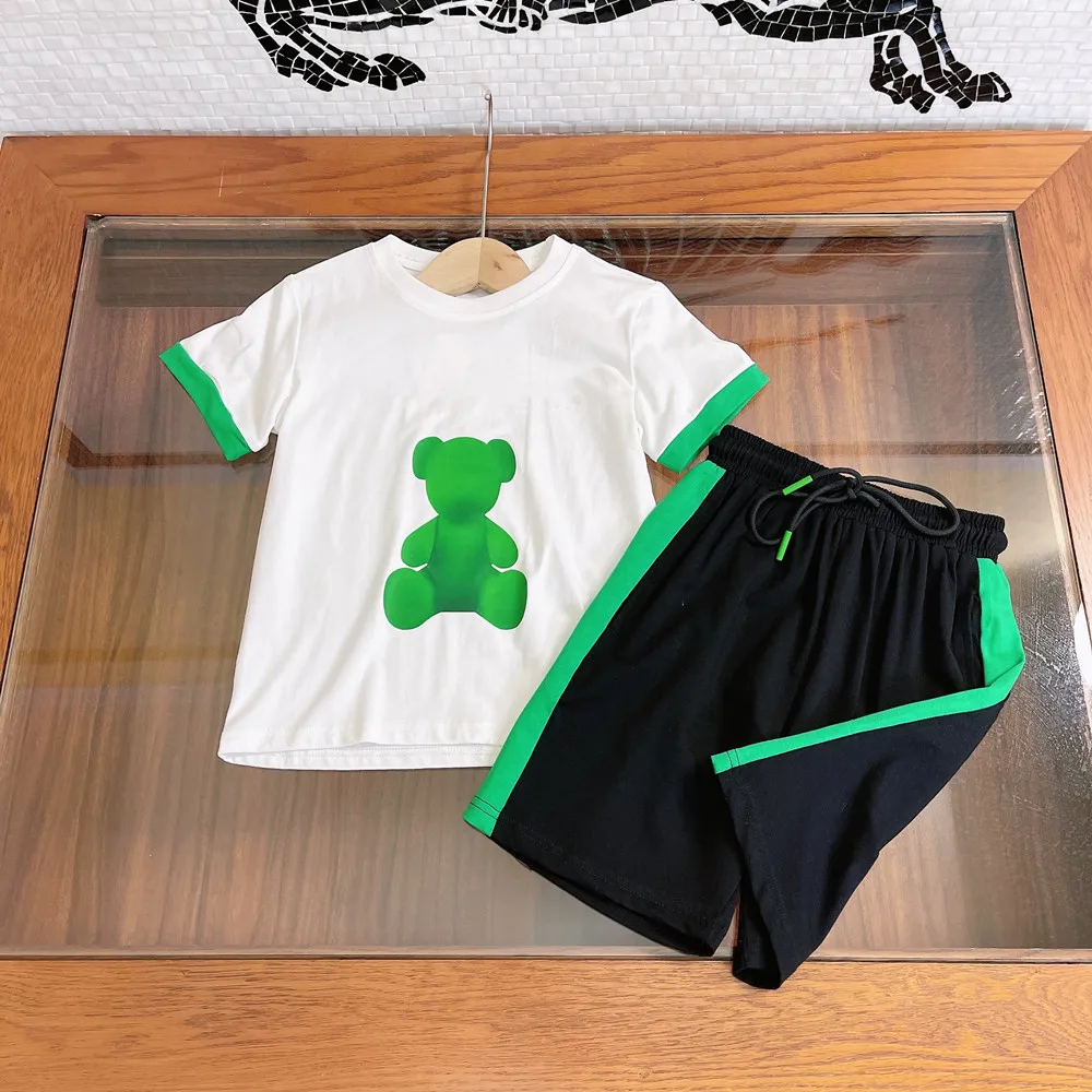 Luxury Designer Children's Clothing Children's Casual Boy Suit Two-piece Set 2022 Short-sleeved T-shirt Shorts Two-piece Set
Luxury Designer Children's Clothing Children's Casual Boy Suit Two-piece Set 2022 Short-sleeved T-shirt Shorts Two-piece Set