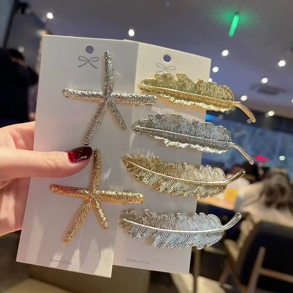 5Pcs Alloy Metal Leaf Shape Hair Clip Creative Vintage 2 Colors Vintage Hair Clip Feather Leaf Shape Barrette For Women Lady
5Pcs Alloy Metal Leaf Shape Hair Clip Creative Vintage 2 Colors Vintage Hair Clip Feather Leaf Shape Barrette For Women Lady