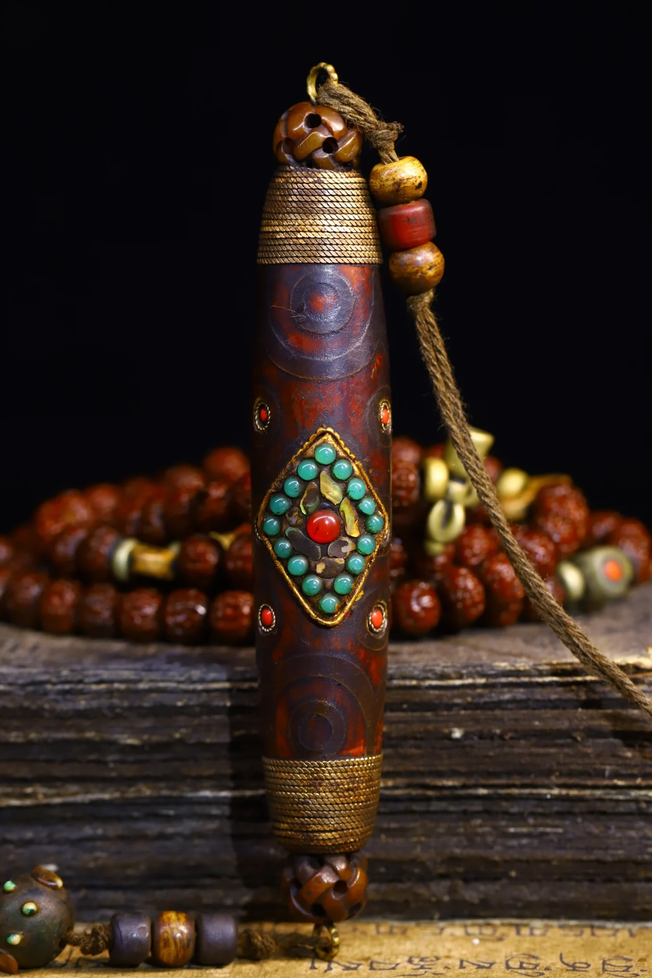 5"Tibetan Temple Collection Old Natural Agate Mosaic Gem gZi Beads Nine Eyed Buddha Beads Pendant Amulet Dharma Town house
5"Tibetan Temple Collection Old Natural Agate Mosaic Gem gZi Beads Nine Eyed Buddha Beads Pendant Amulet Dharma Town house