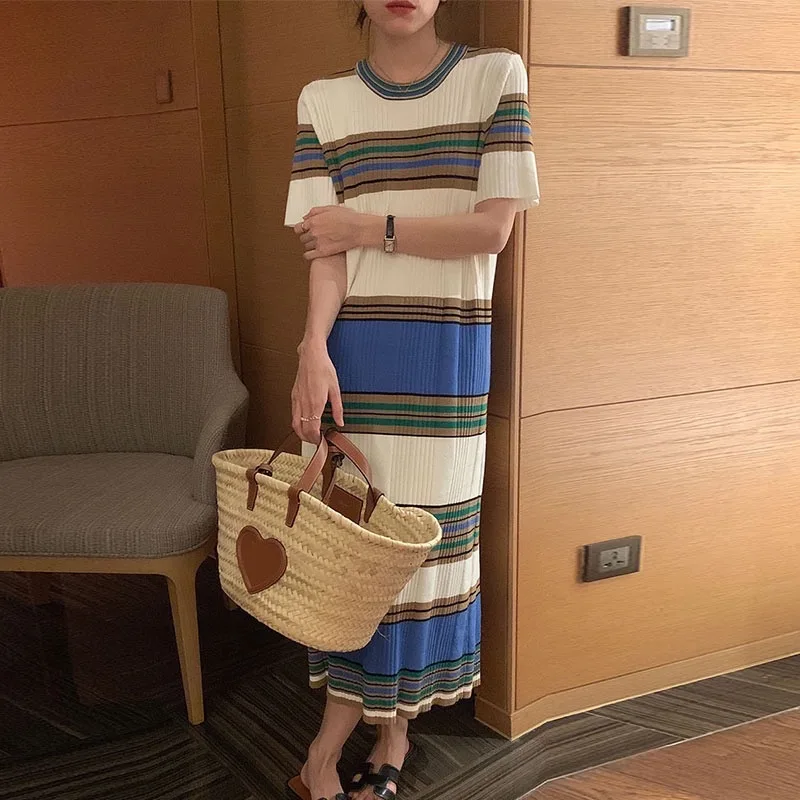 Summer O-Neck Short Sleeve Stripes Dress Women Threads Knit Basic Elegant Dress Korean Fashion Female Loose Backless Dress Mujer
Summer O-Neck Short Sleeve Stripes Dress Women Threads Knit Basic Elegant Dress Korean Fashion Female Loose Backless Dress Mujer
