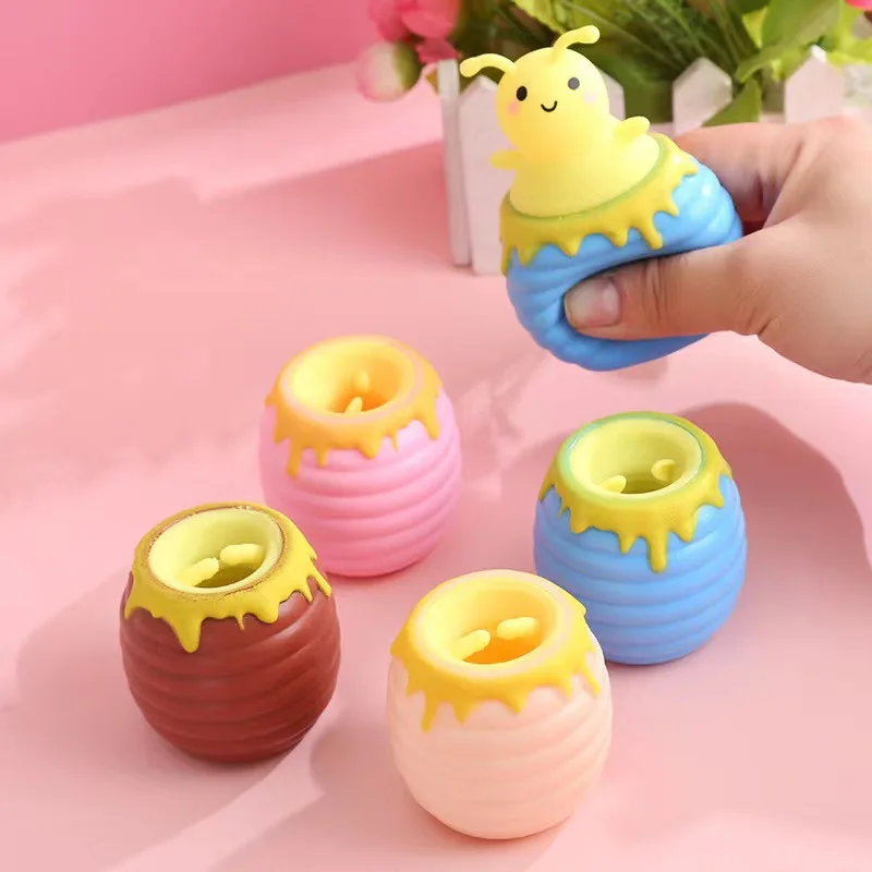Горячая Распродажа Honeypot Cup Pinch Music декомпрессионное отверстие маленькая игрушка для творчества Spoof, сжимаемая чашка, новый артефакт для деко... 
Горячая Распродажа Honeypot Cup Pinch Music декомпрессионное отверстие маленькая игрушка для творчества Spoof, сжимаемая чашка, новый артефакт для деко...