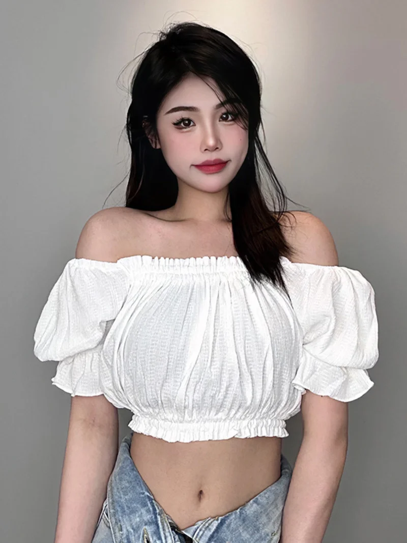 Женская короткая рубашка с открытыми плечами, коротким рукавом-фонариком и вырезом-лодочкой 
Женская короткая рубашка с открытыми плечами, коротким рукавом-фонариком и вырезом-лодочкой