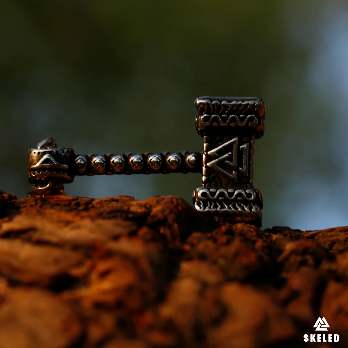 Stainless Steel Viking Odin Thor's Hammer Pendant Men's Retro Trend Trinity Pendant Necklace Gift Jewelry
Stainless Steel Viking Odin Thor's Hammer Pendant Men's Retro Trend Trinity Pendant Necklace Gift Jewelry