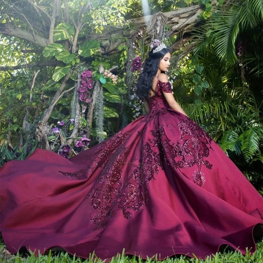 Бордовое платье Quinceanera с открытыми плечами, Вечернее Бальное Платье, милое платье принцессы, платье с аппликацией и блестками На Шнуровке Дл...
Бордовое платье Quinceanera с открытыми плечами, Вечернее Бальное Платье, милое платье принцессы, платье с аппликацией и блестками На Шнуровке Дл...