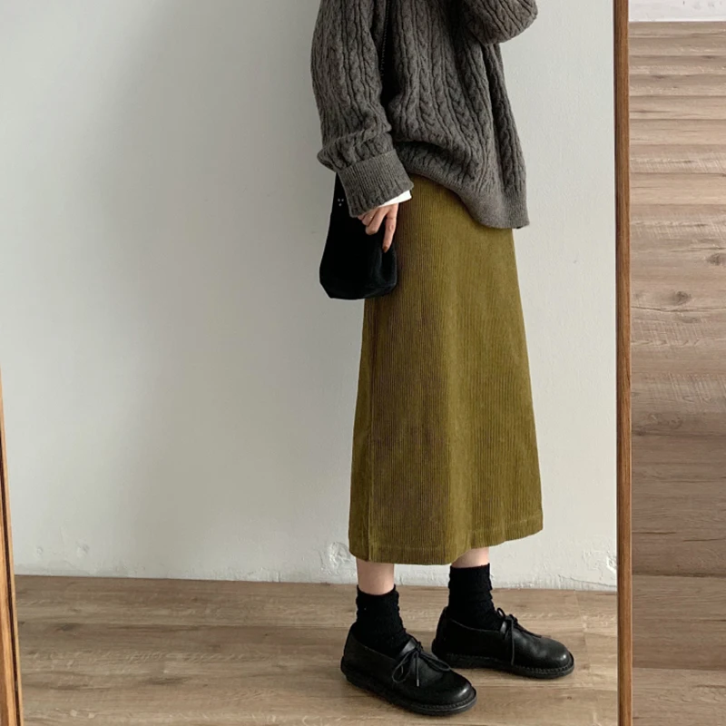 Vintage Corduroy Split Skirts Women Casual Velvet Thick Loose High Waist Ladies Female Mid-Calf Skirt 2022 Autumn Winter L507
Vintage Corduroy Split Skirts Women Casual Velvet Thick Loose High Waist Ladies Female Mid-Calf Skirt 2022 Autumn Winter L507