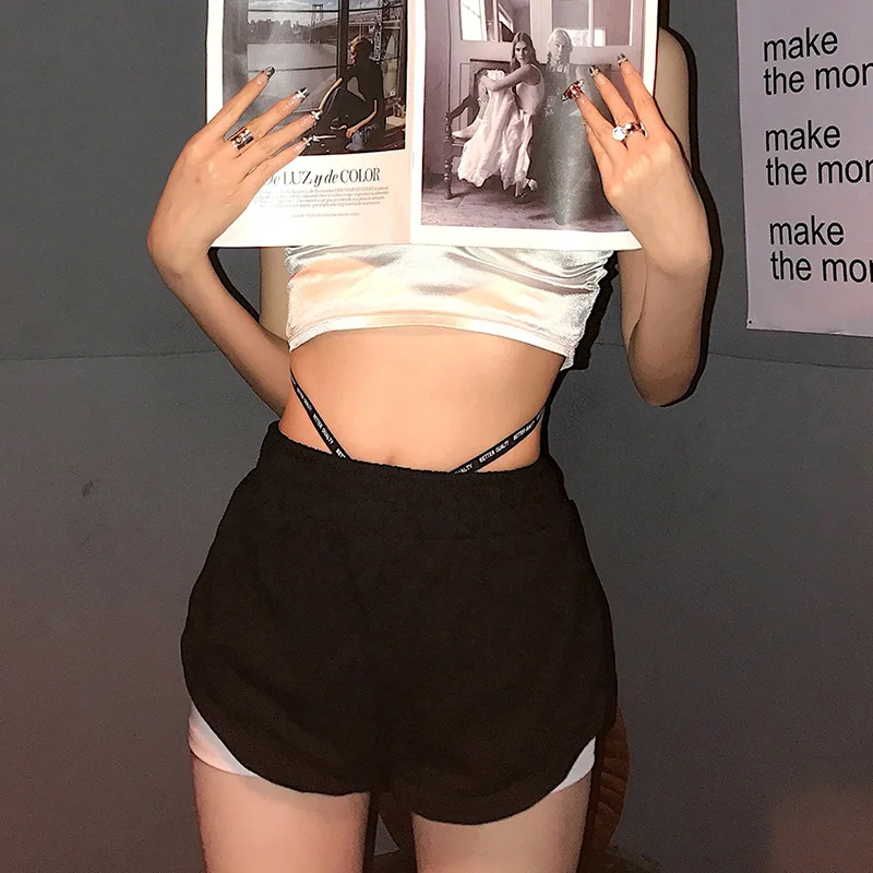 Лето 2022, модные женские спортивные шорты с широкими штанинами и кружевной вышивкой с надписью и завышенной талией
Лето 2022, модные женские спортивные шорты с широкими штанинами и кружевной вышивкой с надписью и завышенной талией