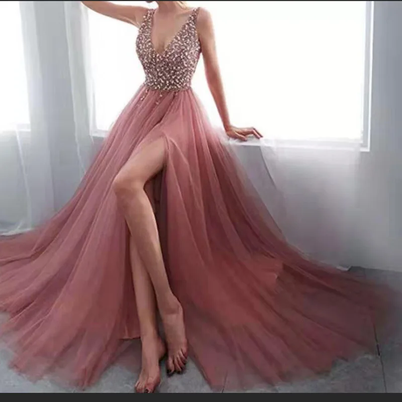 Women V Neck Gold Sequined Evening Party Dress Maxi Floor Length Elegant Summer Sequin Dress Gown Party Night Club Dresses 
Women V Neck Gold Sequined Evening Party Dress Maxi Floor Length Elegant Summer Sequin Dress Gown Party Night Club Dresses