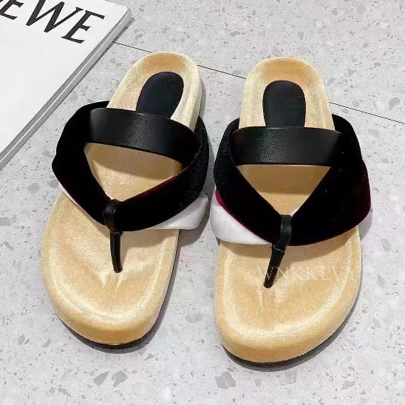 2022 Flat Thick Sole Split Toe Slippers Women Narrow Band Mixed Color Platform Sandalias Summer Outdoor Vacation Shoes Flip Flop
2022 Flat Thick Sole Split Toe Slippers Women Narrow Band Mixed Color Platform Sandalias Summer Outdoor Vacation Shoes Flip Flop
