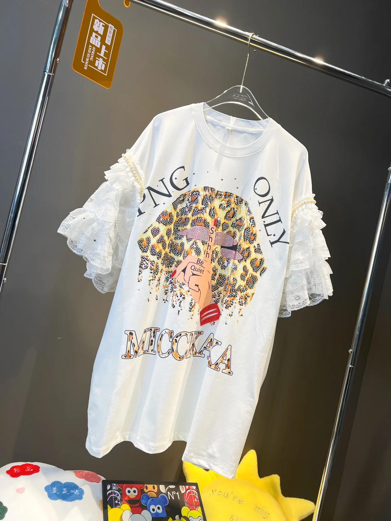 Mid-length Tees Dress 2022 New Summer Fashion Patchwork Lace Flare Short Sleeve Beading Sequins Hot Drilling Casual T-shirt Top
Mid-length Tees Dress 2022 New Summer Fashion Patchwork Lace Flare Short Sleeve Beading Sequins Hot Drilling Casual T-shirt Top
