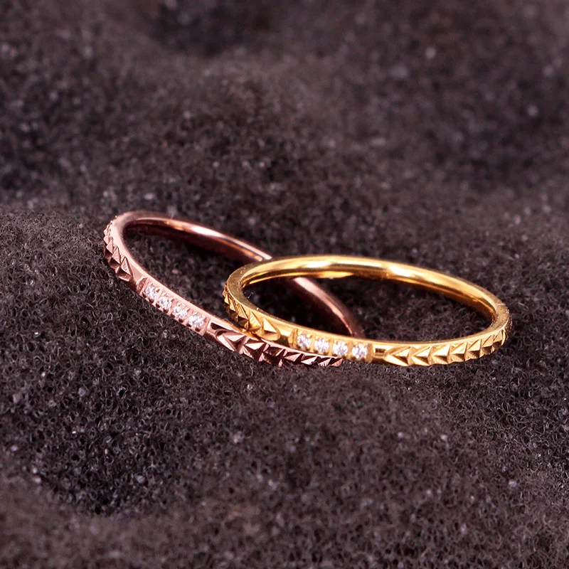 Японская и Южная Корея, модное, очень тонкое, простое кольцо с микроинкрустацией с ЧПУ, ювелирные изделия из титановой стали 
Японская и Южная Корея, модное, очень тонкое, простое кольцо с микроинкрустацией с ЧПУ, ювелирные изделия из титановой стали