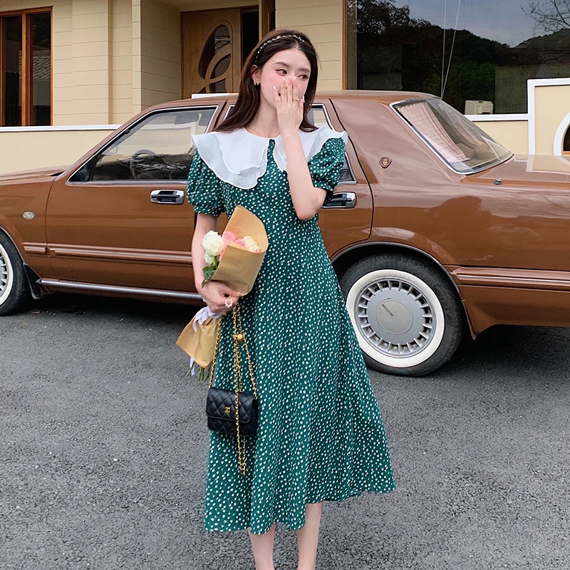 Women Dress 2022 Summer French Double Lotus Leaf Collar Polka Dot Puff Sleeves Dress Female High Waist Dark Green Midi Dress
Women Dress 2022 Summer French Double Lotus Leaf Collar Polka Dot Puff Sleeves Dress Female High Waist Dark Green Midi Dress
