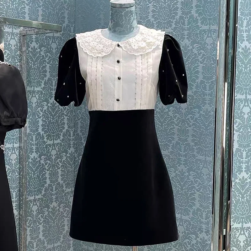 New Women Dress Lace Doll Neck Bubble Sleeve with Diamond Thin Black and White Middle Dress Celebrity Dress
New Women Dress Lace Doll Neck Bubble Sleeve with Diamond Thin Black and White Middle Dress Celebrity Dress