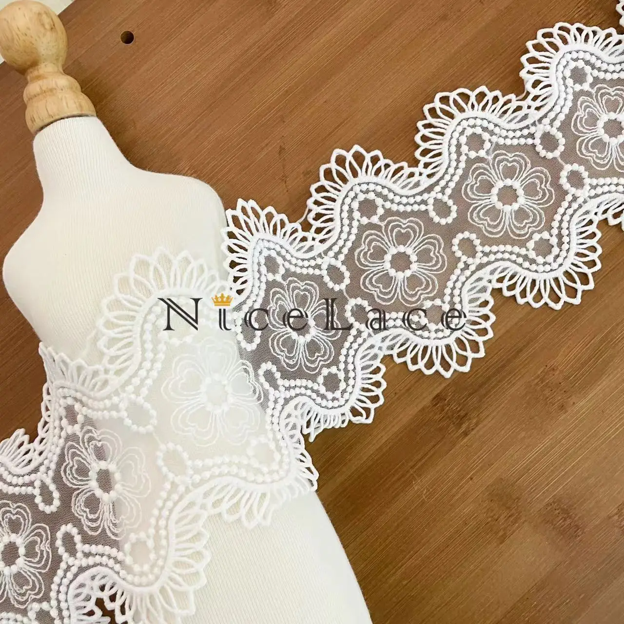5 Yards/Lot Embroidery Lace Guipure Ribbon Soft Tulle DIY Polyester Eco-Friendly Material For Dresses Accessories For Bridal
5 Yards/Lot Embroidery Lace Guipure Ribbon Soft Tulle DIY Polyester Eco-Friendly Material For Dresses Accessories For Bridal