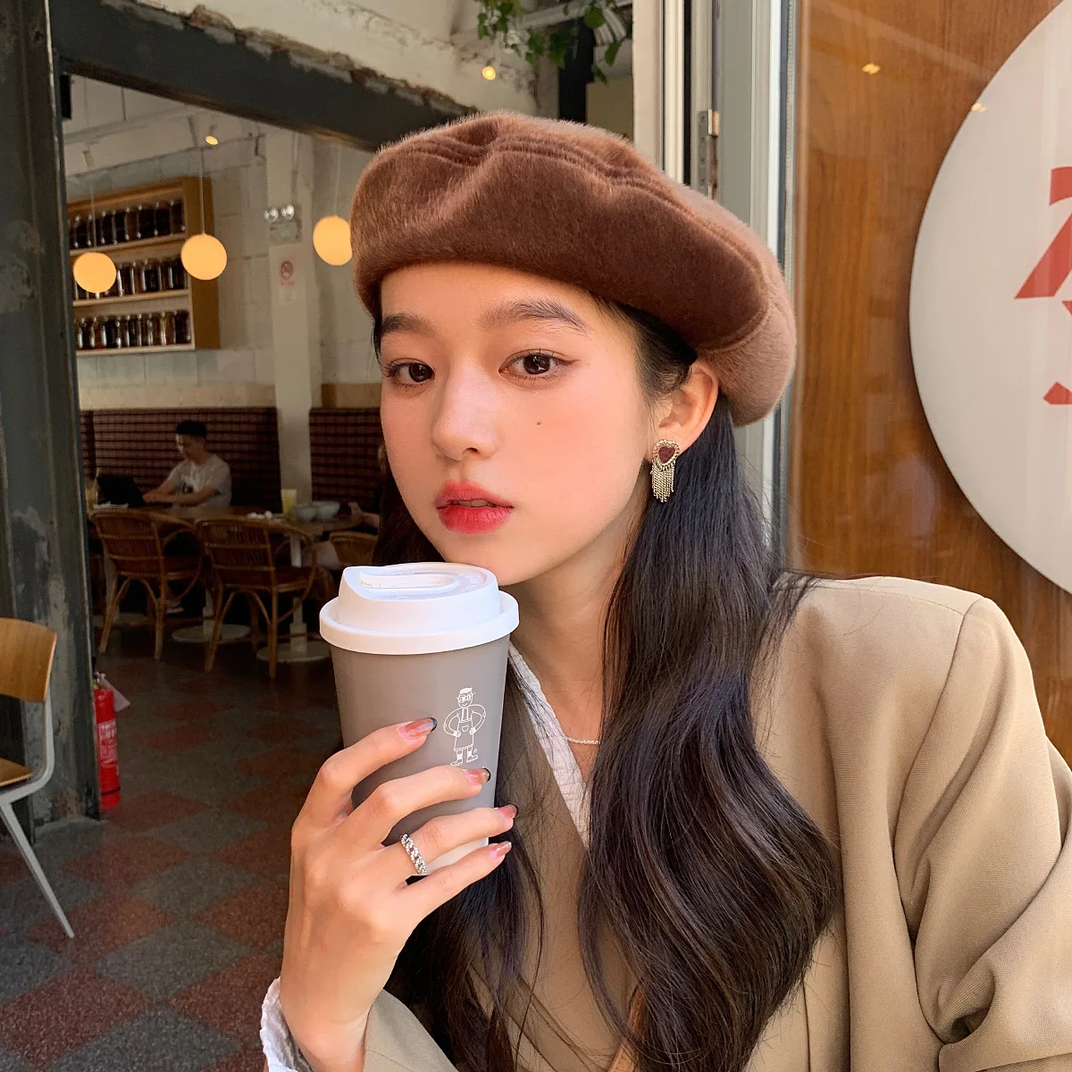 2022 New Korean Version of Mohair Beret Hat Women Autumn and Winter All-match Trend Painter Hats Retro Octagonal Cap
2022 New Korean Version of Mohair Beret Hat Women Autumn and Winter All-match Trend Painter Hats Retro Octagonal Cap