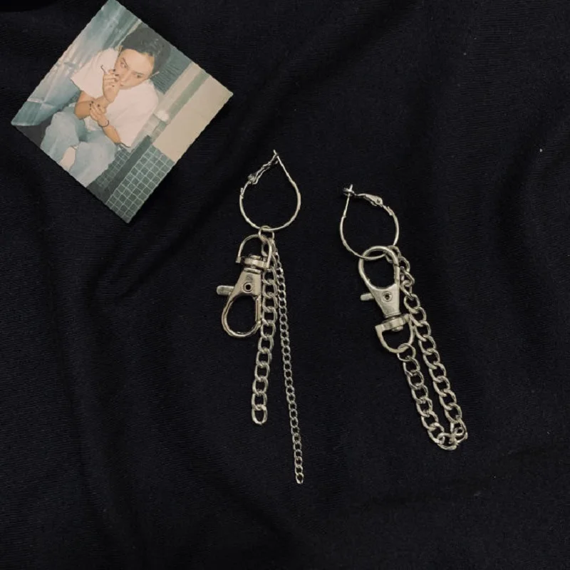 All-match Personality Street Handsome Punk Asymmetric Button Tassel Chain Tide Pants Earrings for Women Fashion Jewerly Gifts
All-match Personality Street Handsome Punk Asymmetric Button Tassel Chain Tide Pants Earrings for Women Fashion Jewerly Gifts