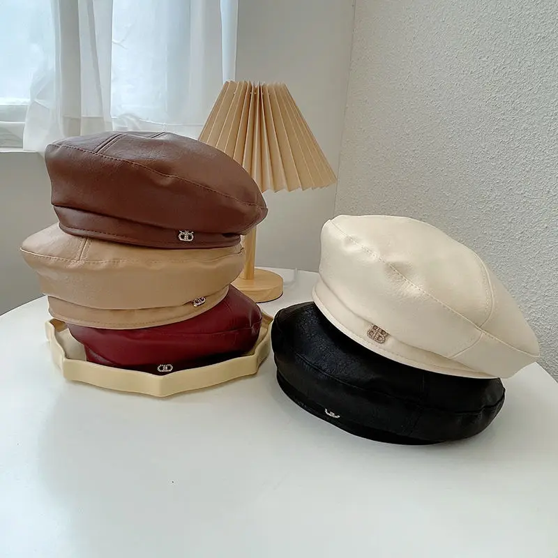Feeddi Japanese Style Leather Beret Female British Retro Octagonal Hat Rhinestone Letters PU Leather Painter Cap
Feeddi Japanese Style Leather Beret Female British Retro Octagonal Hat Rhinestone Letters PU Leather Painter Cap