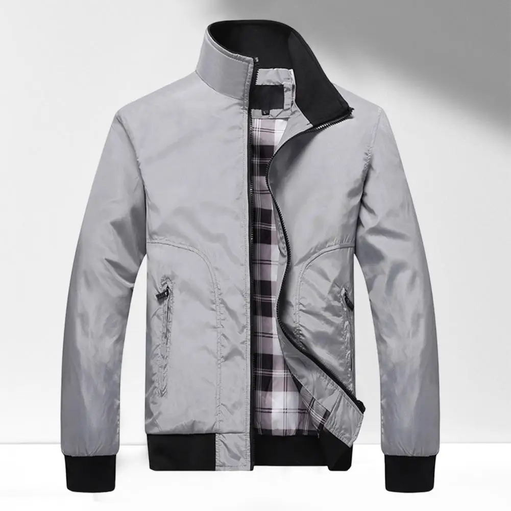 Куртка с карманами для повседневной носки
Куртка с карманами для повседневной носки