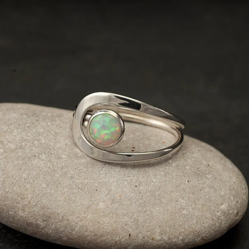 Luxury Jewelry White Aussie Retro Ring for Women Bohemian Accessories Gift for Girlfriend Fashion Stainless Steel Ring Women
Luxury Jewelry White Aussie Retro Ring for Women Bohemian Accessories Gift for Girlfriend Fashion Stainless Steel Ring Women