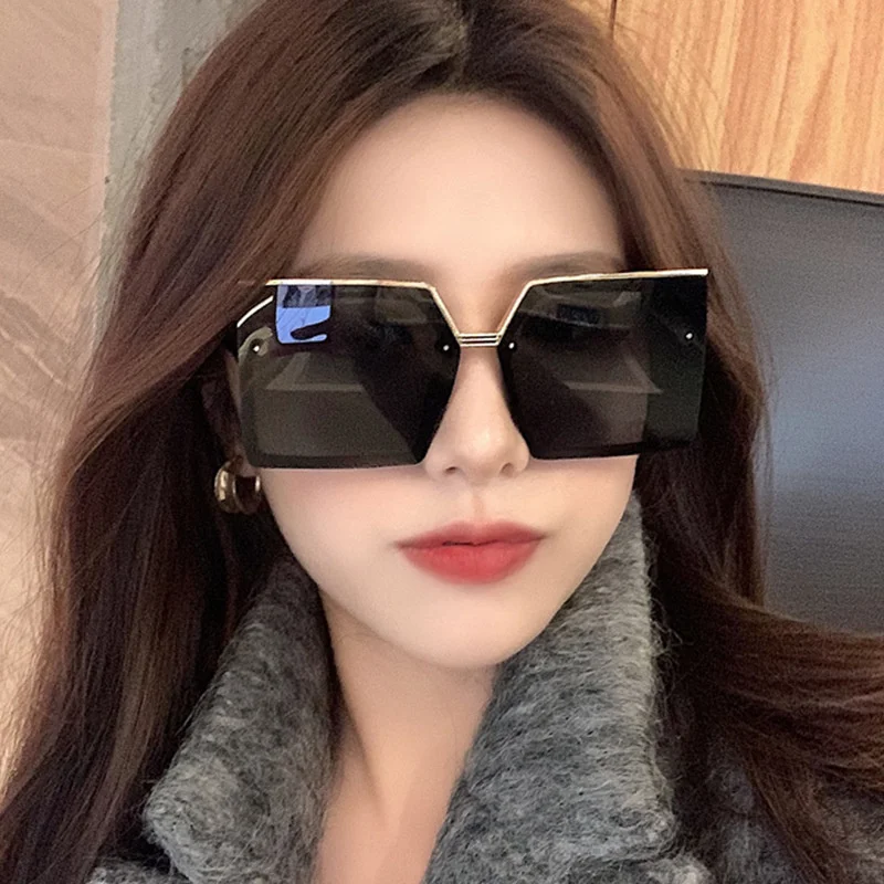 Oversize Women Sunglasses Luxury Designer Trending Vintage Big Frame Square Glasses Decorative Men Eyewear Driving Eyeglasses
Oversize Women Sunglasses Luxury Designer Trending Vintage Big Frame Square Glasses Decorative Men Eyewear Driving Eyeglasses