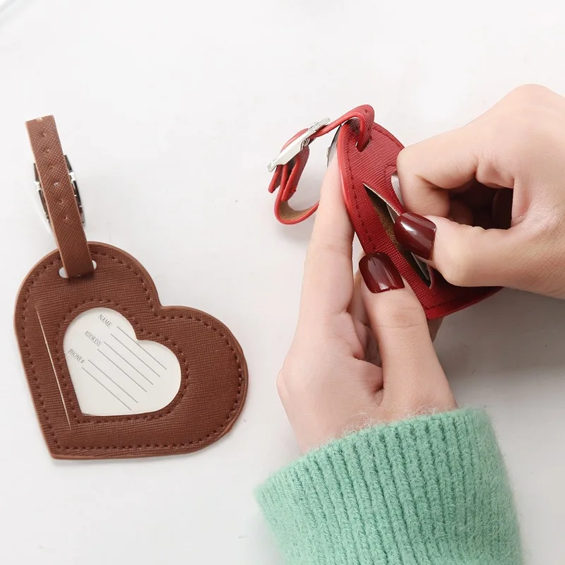 1PCS New Travel Accessories Love Heart Fashion Design Leather ID Address Holder Baggage Boarding Portable Label Luggage Tag
1PCS New Travel Accessories Love Heart Fashion Design Leather ID Address Holder Baggage Boarding Portable Label Luggage Tag