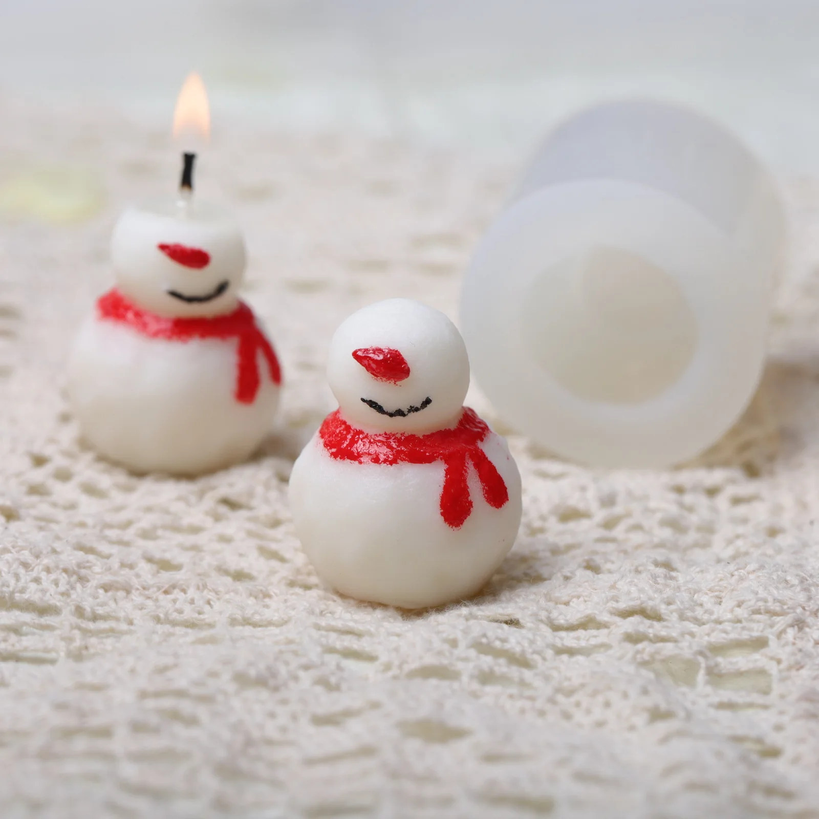 2023INS New Smile Scarf Snowman Silicone Candle Mold DIY Handmade Candle Making Kit
2023INS New Smile Scarf Snowman Silicone Candle Mold DIY Handmade Candle Making Kit