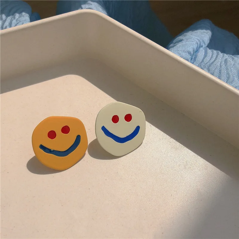 Origin Summer Cute Geometric Asymmetric Alloy Smile Face Dangle Earrings for Women Girls Wonderful Holiday Accessories Hot 2021
Origin Summer Cute Geometric Asymmetric Alloy Smile Face Dangle Earrings for Women Girls Wonderful Holiday Accessories Hot 2021