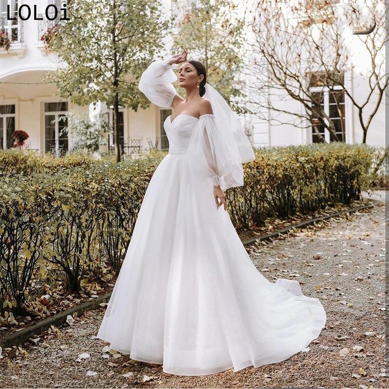 Simple Shiny Organza Sweetheart Neck Detachable Balloon Sleeves Beaded Belt A-Line Tail Skirt Formal Wedding Dress
Simple Shiny Organza Sweetheart Neck Detachable Balloon Sleeves Beaded Belt A-Line Tail Skirt Formal Wedding Dress