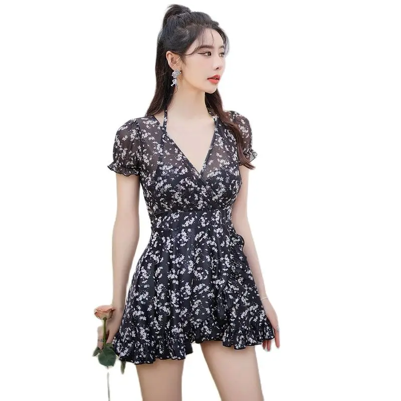 2023 New Swimsuit Female Conservative Skirt Covered Belly Thin And Small Chest Fashion Hot Spring Swimsuit
2023 New Swimsuit Female Conservative Skirt Covered Belly Thin And Small Chest Fashion Hot Spring Swimsuit