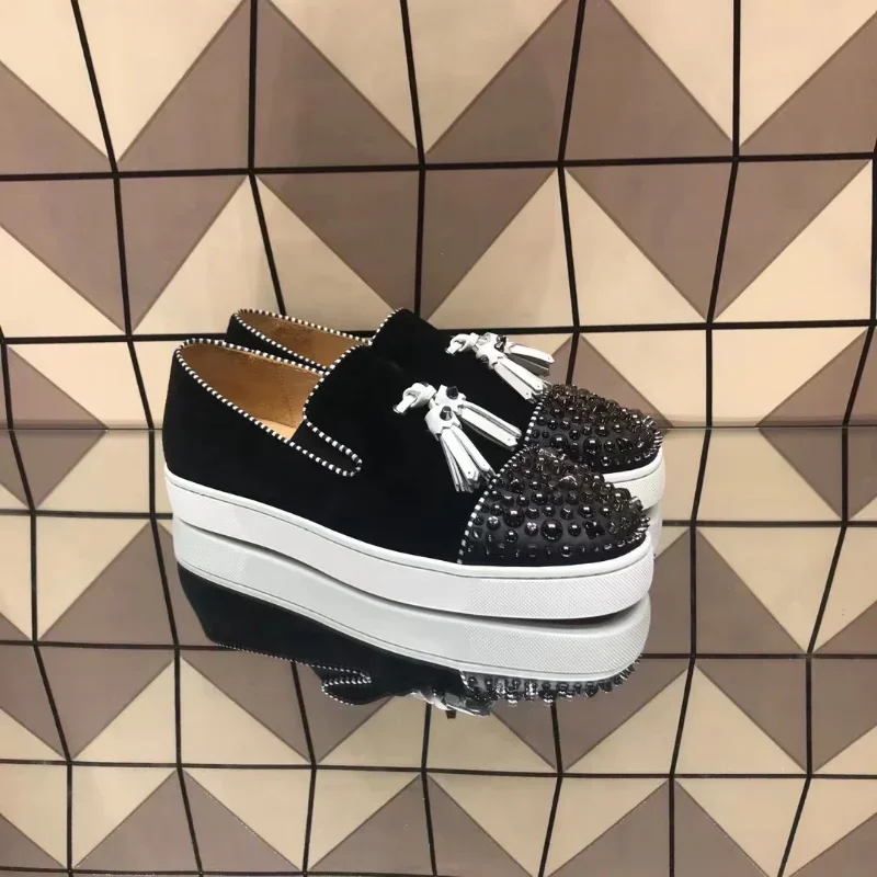 Low Cut Sneakers Shoes For Men Luxury High Quality Trainers Driving Spiked Shape Rivets Tassel Toecap Female Genuine Leather
Low Cut Sneakers Shoes For Men Luxury High Quality Trainers Driving Spiked Shape Rivets Tassel Toecap Female Genuine Leather