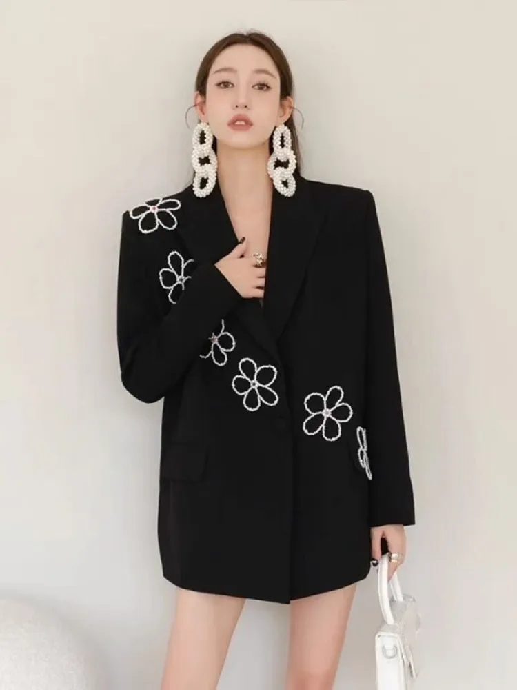 Fashion Runway Pearl Beading Women Blazer Coat Elegant Notched Single Button Loose Black Outerwear Jacket Blazer Chic Female
Fashion Runway Pearl Beading Women Blazer Coat Elegant Notched Single Button Loose Black Outerwear Jacket Blazer Chic Female