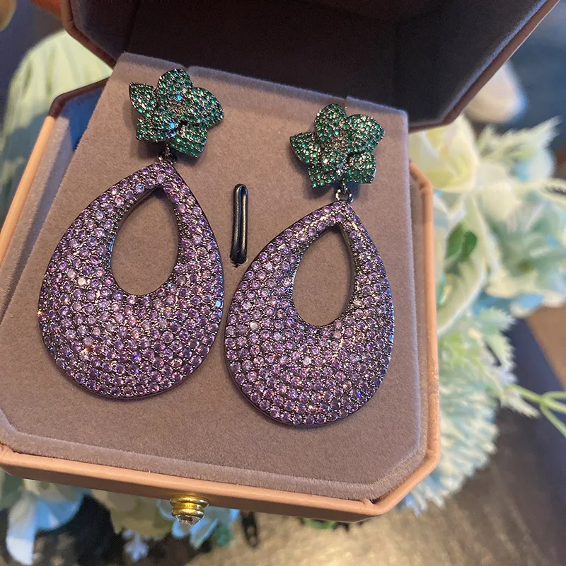 Luxury High Quality Vintage 925 Sterling Silver Purple CZ Crystal Drop Earrings Exaggerated Cocktail Party Dangle Ear Jewelry
Luxury High Quality Vintage 925 Sterling Silver Purple CZ Crystal Drop Earrings Exaggerated Cocktail Party Dangle Ear Jewelry