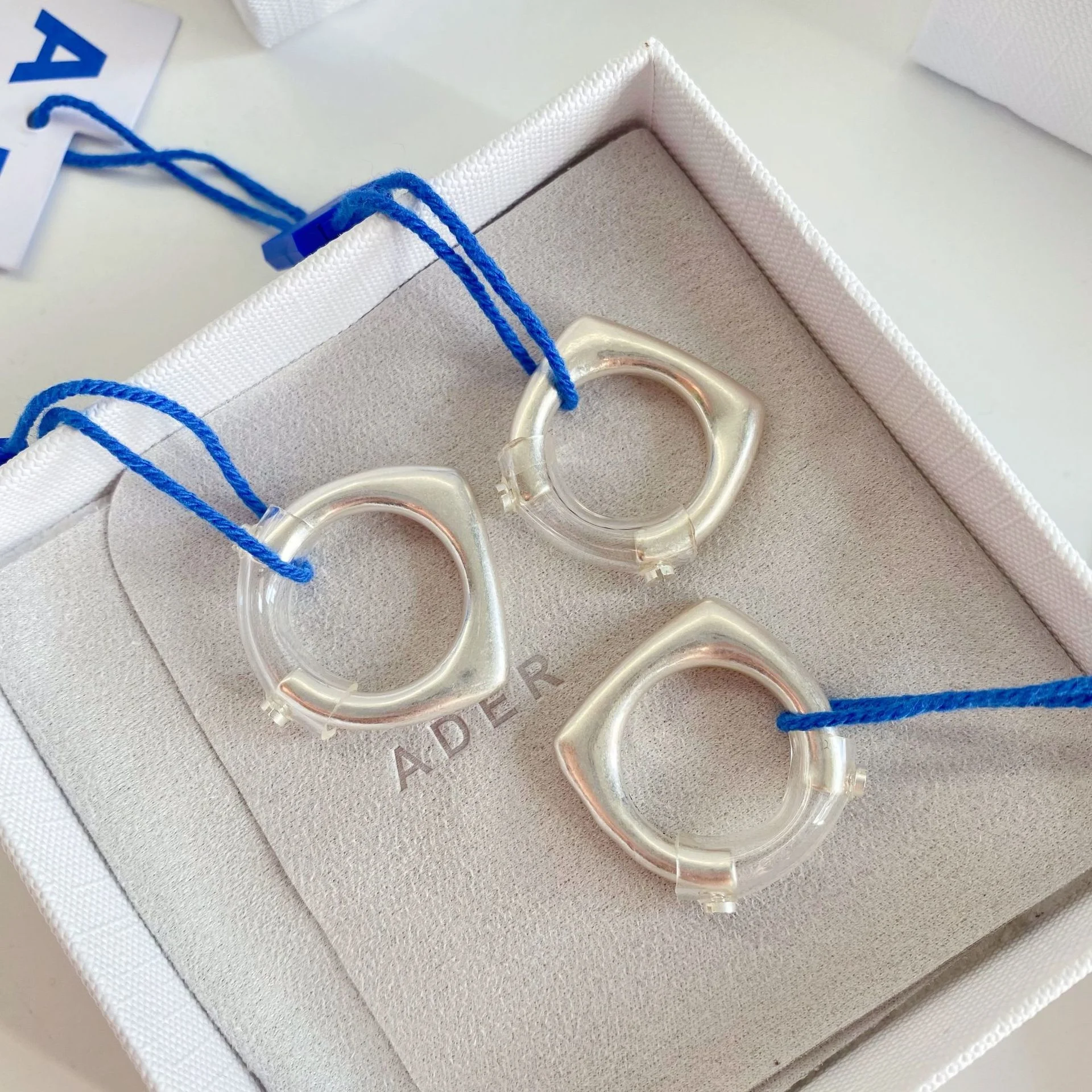 ADER ERROR high quality letter simple fashion 925 sterling Bolt men and women couple silver ring tide
ADER ERROR high quality letter simple fashion 925 sterling Bolt men and women couple silver ring tide