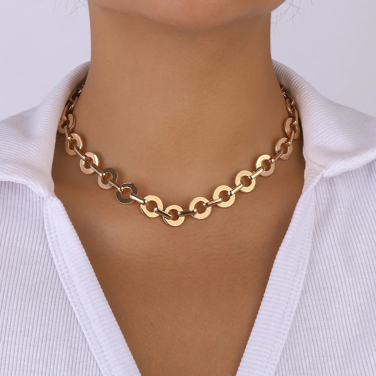 Exaggerated Big Chunky Heavy Metal Clavicle Chain Necklace for Women Cuban Curb O Shape Link Choker Neck Jewelry Steampunk Men
Exaggerated Big Chunky Heavy Metal Clavicle Chain Necklace for Women Cuban Curb O Shape Link Choker Neck Jewelry Steampunk Men
