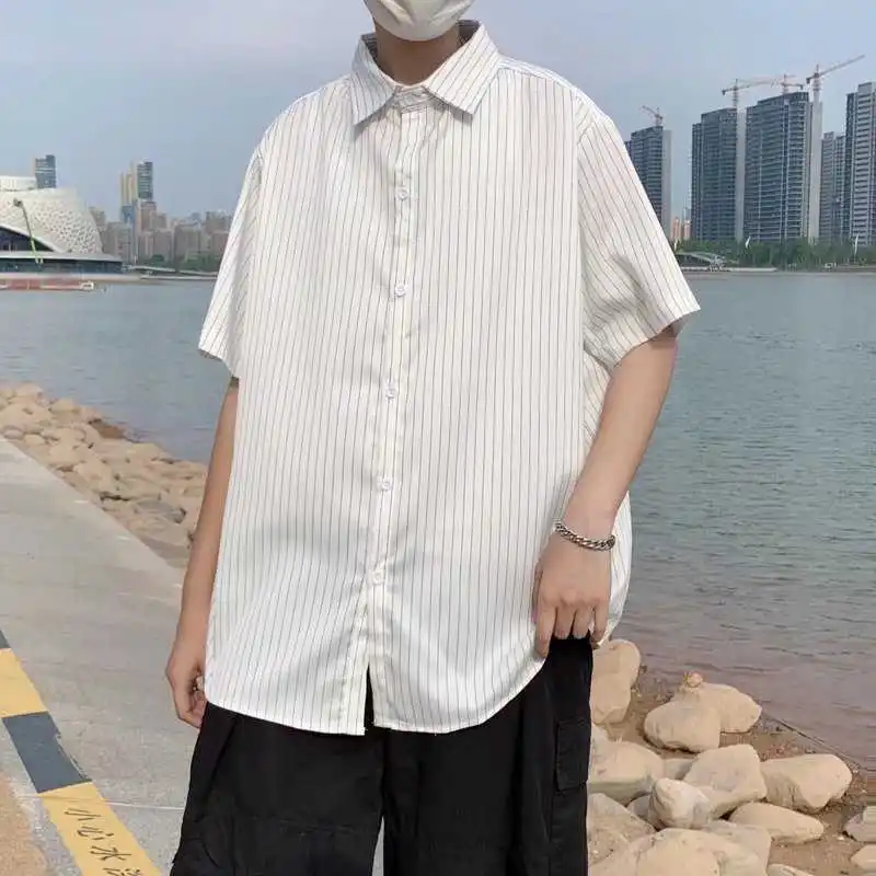 Striped shirt men's short-sleeved summer Korean version of the trend student casual all-match loose short-sleeved shirt
Striped shirt men's short-sleeved summer Korean version of the trend student casual all-match loose short-sleeved shirt