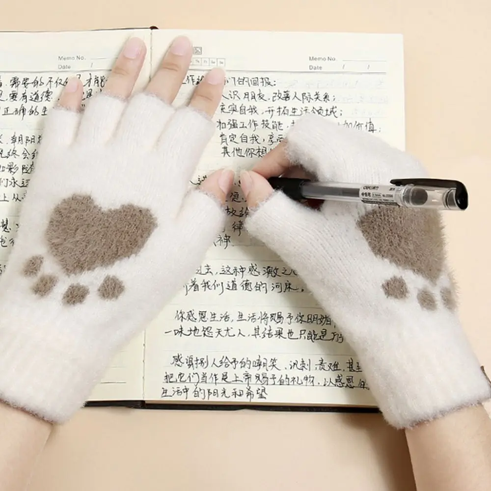Hand Protection Heart Shaped Cat Paw Half Finger Gloves Cute Plush Gloves Autumn Winter Gloves Korean Style Gloves
Hand Protection Heart Shaped Cat Paw Half Finger Gloves Cute Plush Gloves Autumn Winter Gloves Korean Style Gloves