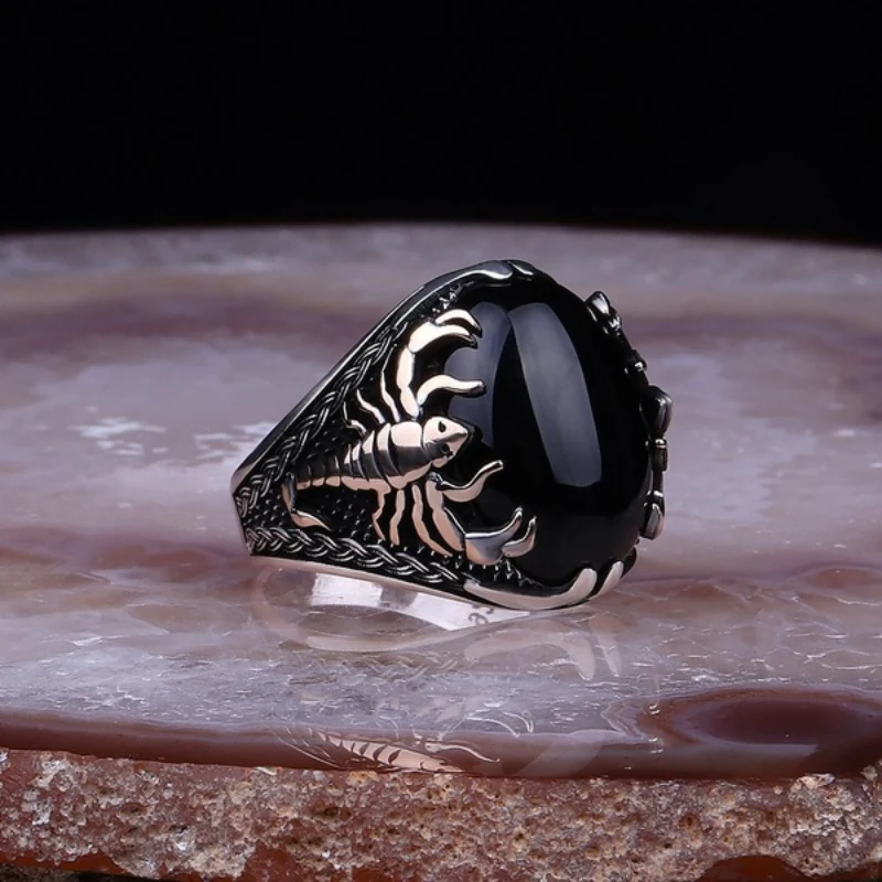 Vintage Black Onyx Scorpion Animal Rings for Men Fashion Design Natural Gem Zircon Ring Wedding Engagement Party Jewelry
Vintage Black Onyx Scorpion Animal Rings for Men Fashion Design Natural Gem Zircon Ring Wedding Engagement Party Jewelry
