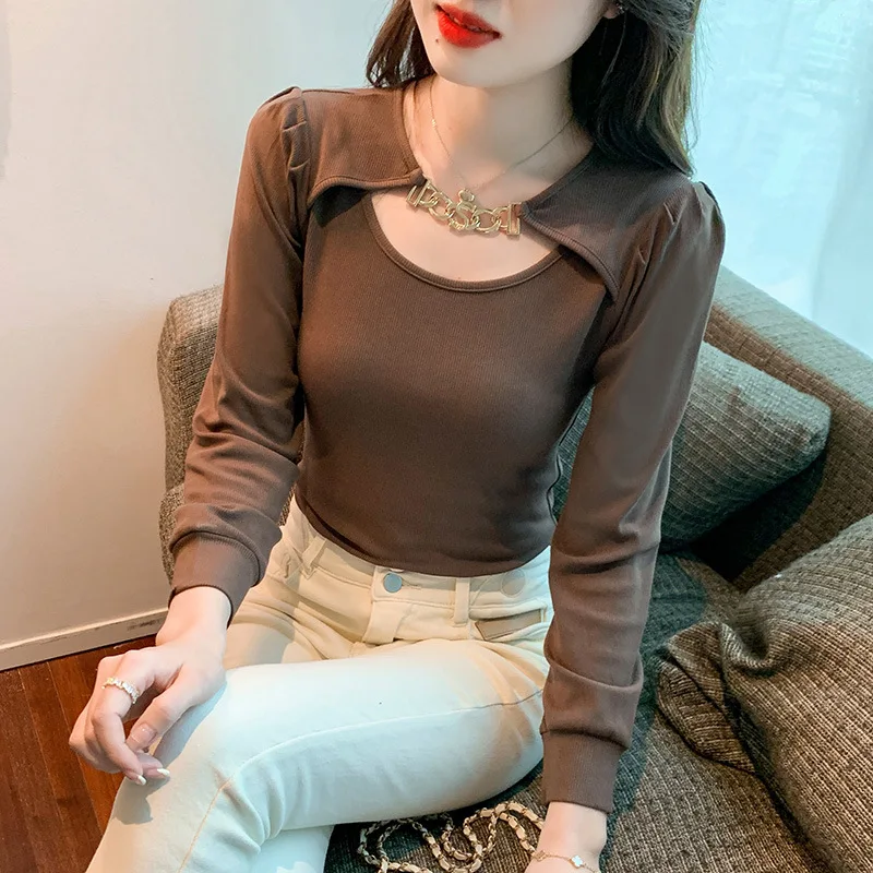 Chain Design Chic Long-sleeved T-shirt Women's Spring 2022 New Korean Version of The Slim and Slim Western-style Hollow Top
Chain Design Chic Long-sleeved T-shirt Women's Spring 2022 New Korean Version of The Slim and Slim Western-style Hollow Top