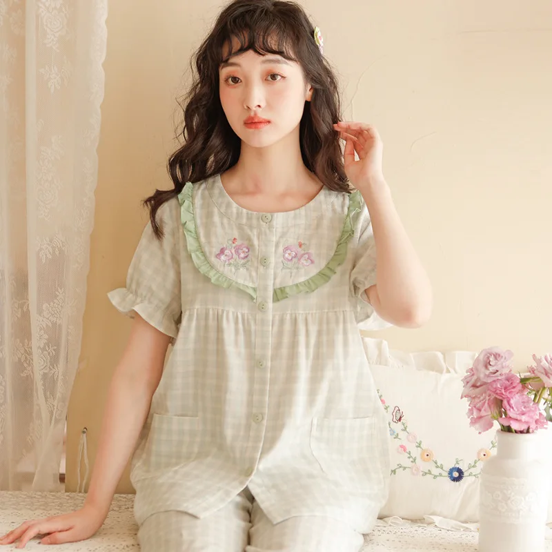 Sweet Plaid Short Sleeve Pajama Sets For Women Elegant Loose Nightwear Summer Comfortable Cotton Knee Length Pyjamas
Sweet Plaid Short Sleeve Pajama Sets For Women Elegant Loose Nightwear Summer Comfortable Cotton Knee Length Pyjamas