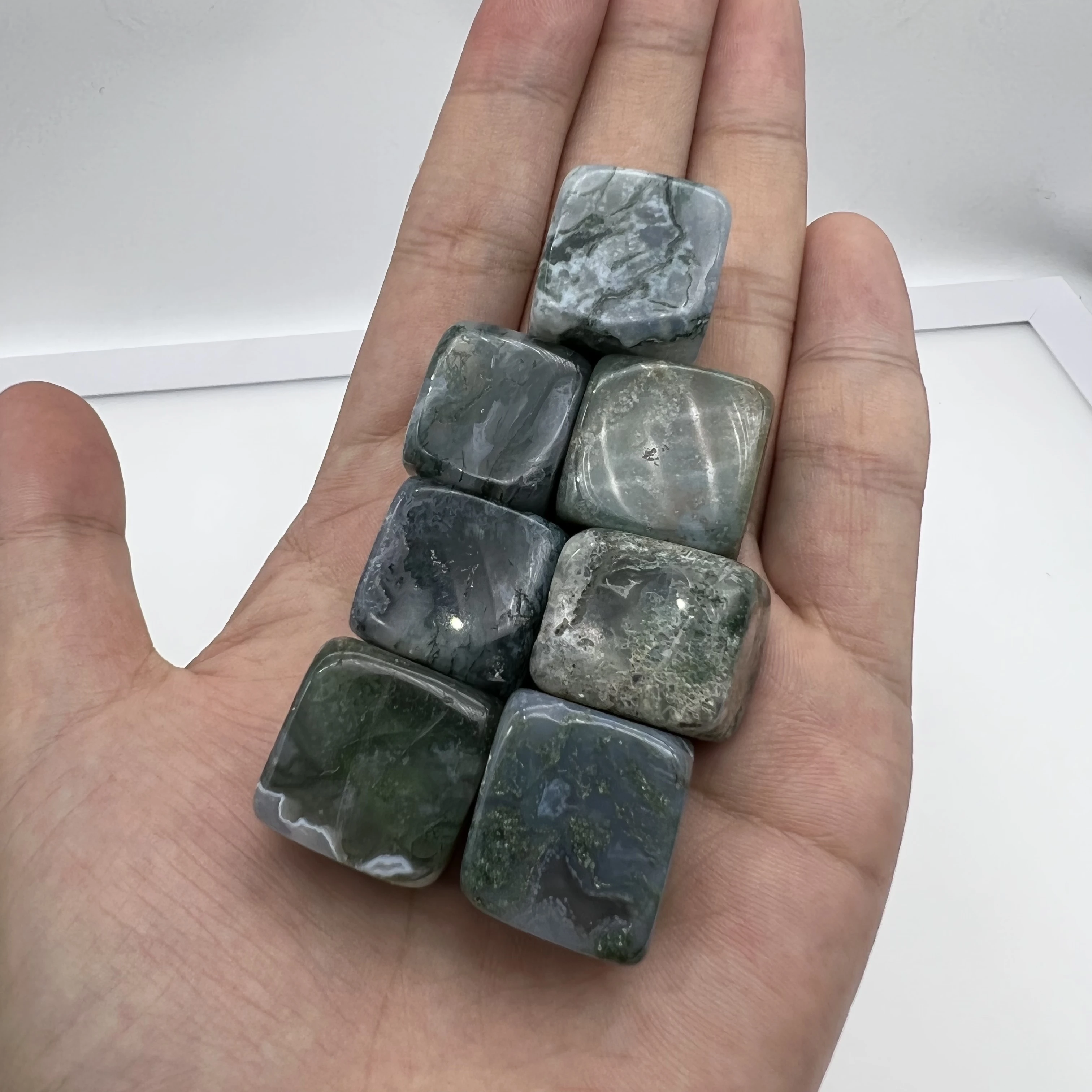Natural Moss Agate Quartz Stone Square Shape Healing Crystal Green Water Plant Agate Fengshui Aquarium Home Decoration
Natural Moss Agate Quartz Stone Square Shape Healing Crystal Green Water Plant Agate Fengshui Aquarium Home Decoration